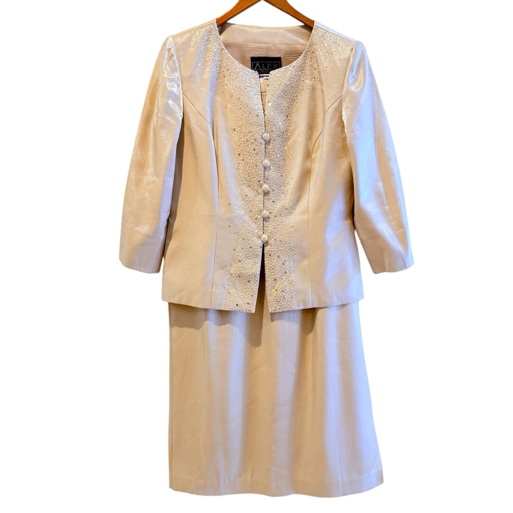 Alex Evenings Skirt Suit Long Sleeve Blazer Lined
Champage Gold Size 8